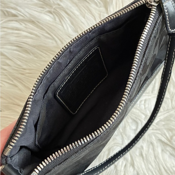 Coach Black Signature Jacquard Wristlet Bag - Picture 3 of 5
